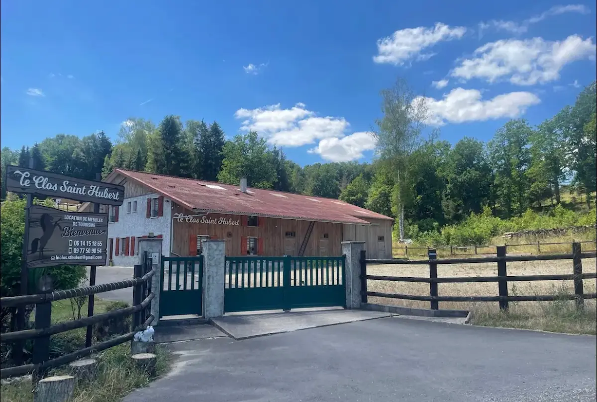 Le Clos Saint-Hubert vue en extérieur de la propriété
