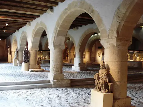 Photo de l'intérieur du musée la Cour d'or à Metz en Moselle